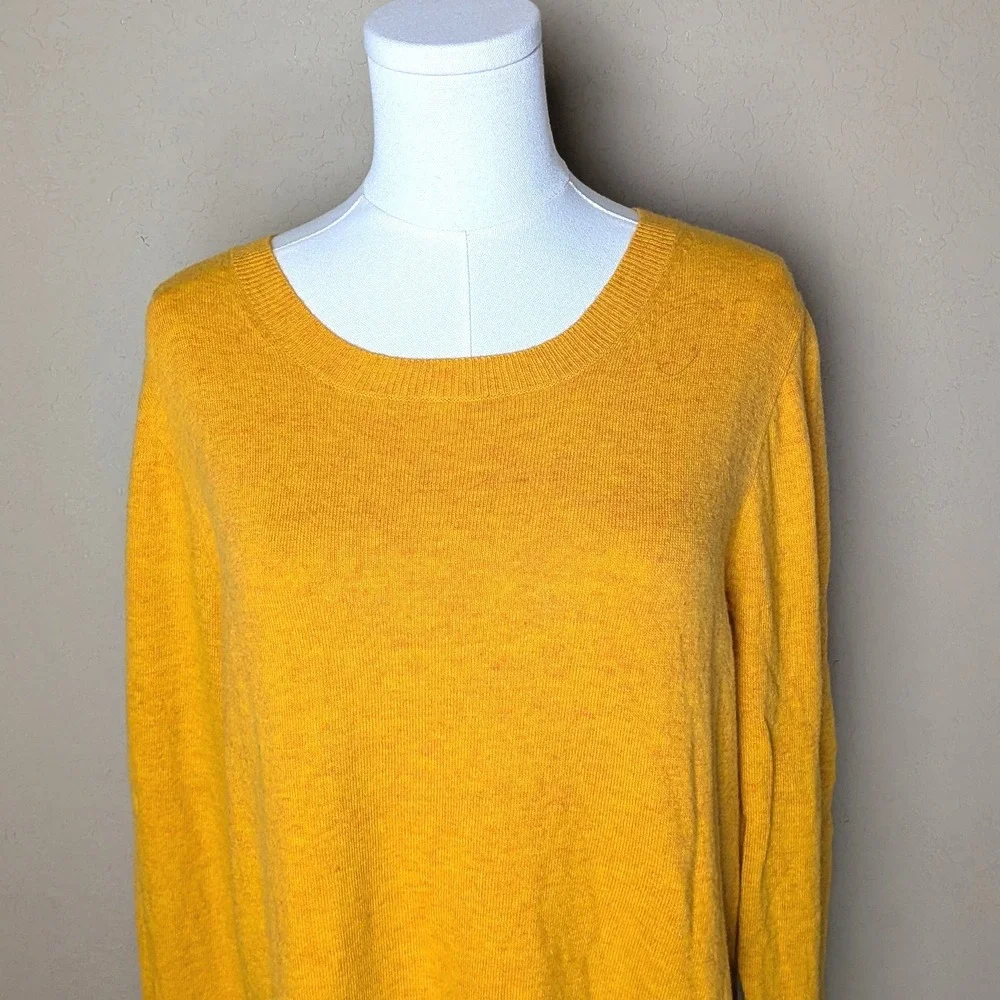 J. Crew‎ Women's long sleeve Sweater Lightweight Preppy Classic Workwear
